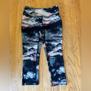 Eddie Bauer black, grey, coral & teal capri Leggings